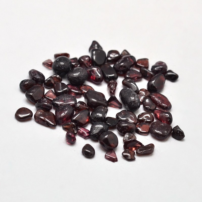 PandaHall Garnet Chip Beads, No Hole/Undrilled, 2~8x2~4mm; about 170pcs/10g Garnet Chip
