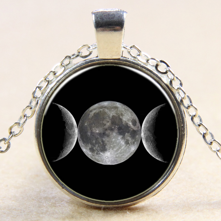 PandaHall Moon Pattern Flat Round Glass Pendant Necklaces, with Alloy Chains, Silver, 18" Alloy