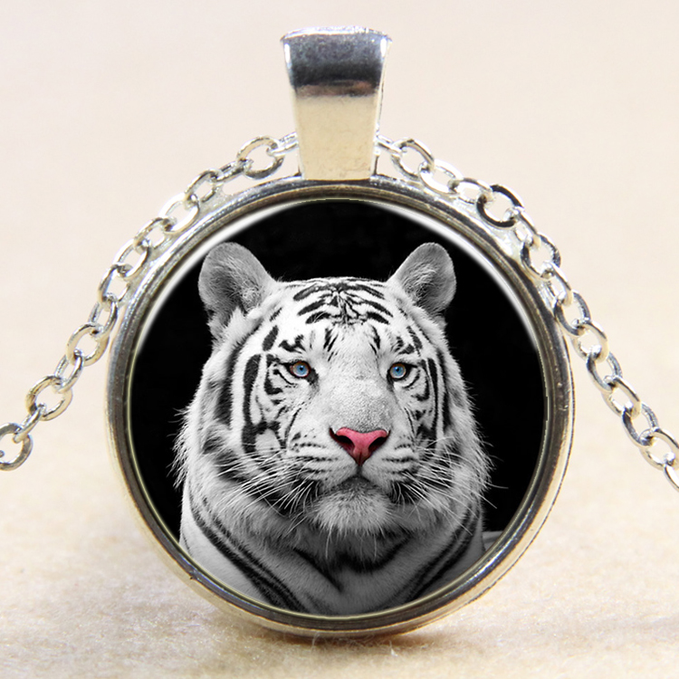 PandaHall Tiger Head Pattern Flat Round Glass Pendant Necklaces, with Alloy Chains, Silver, 18" Alloy