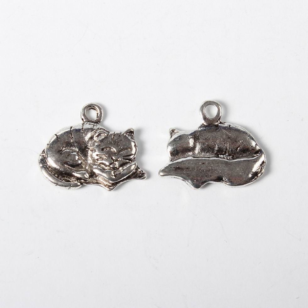 PandaHall Antique Silver Tibetan Style Cat Charms, Lead Free & Cadmium Free, 14x17x2mm, Hole: 2mm Alloy Cat
