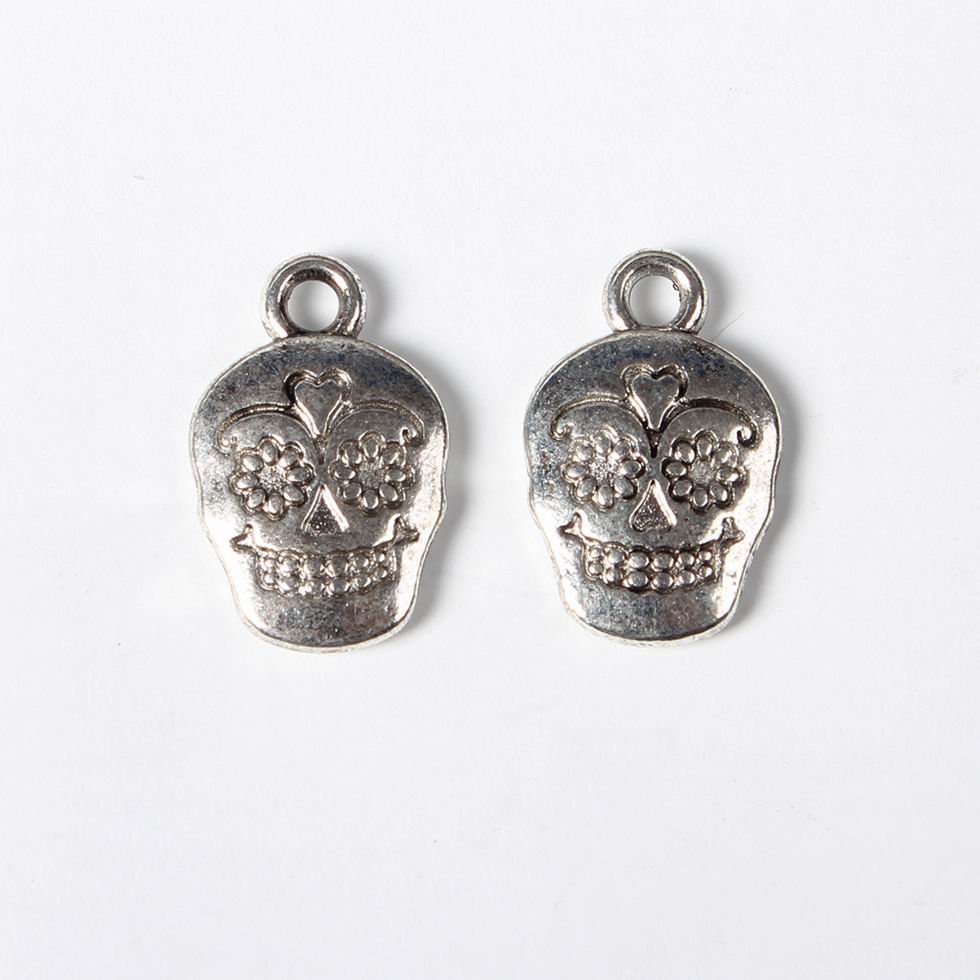 PandaHall Mexico Holiday Day of the Dead Sugar Skull Tibetan Style Metal Pendants, Lead Free & Cadmium Free, Antique Silver, 18x12x3mm, Hole...