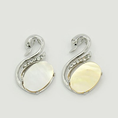 PandaHall Sea Shell Pendants, with Brass Rhinestone Pendant Findings, Swan, Platinum Metal Color, 30x19x4mm, Hole: 2x4mm Other Sea Shell...