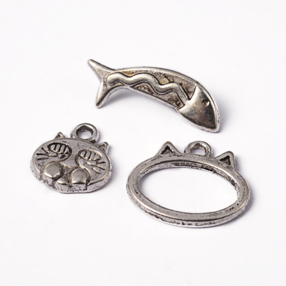 PandaHall Tibetan Style Toggle Clasps, Cat and Fish, Lead Free and Cadmium Free, Oval, Antique Silver, Oval: about 18mm wide, 15mm long, Bar...