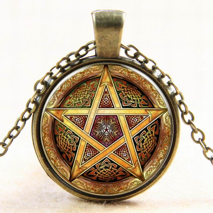 PandaHall Star Pattern Flat Round Glass Pendant Necklaces, with Alloy Chains, Antique Bronze, 18" Glass