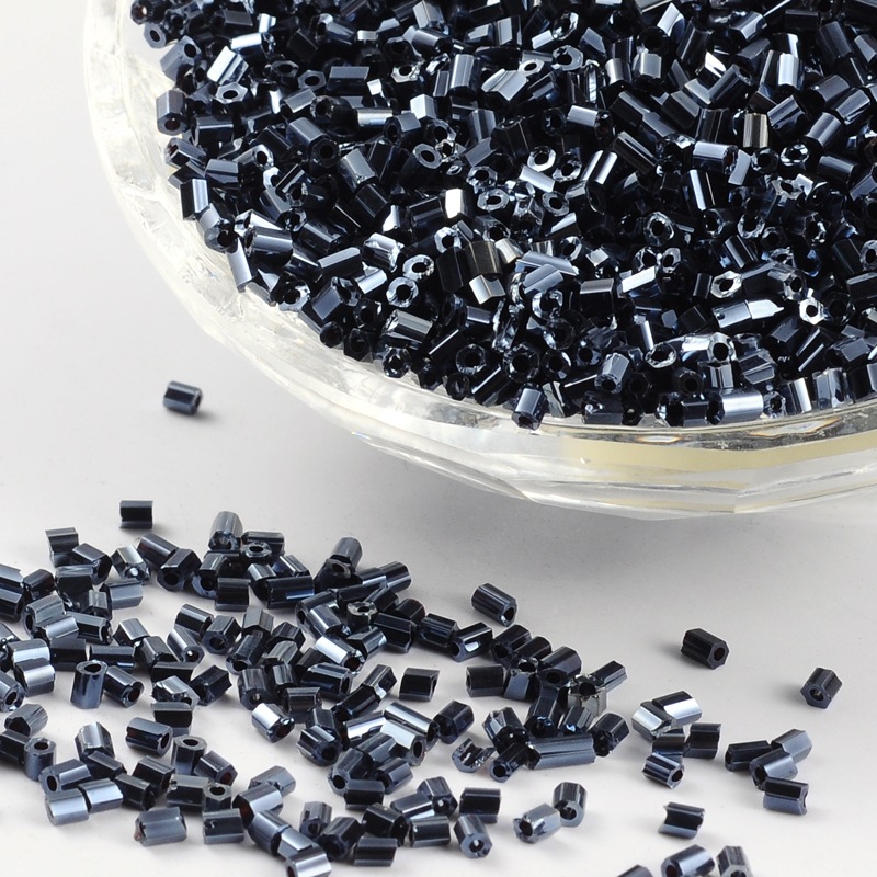 PandaHall 11/0 Seed Beads, 2 Cut, Black, hole: about 0.8mm; about 4500pcs/50g Glass Black