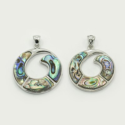 PandaHall Abalone/Paua Shell Pendants, with Brass Findings, Flat Round, Platinum Metal Color, Colorful, 41.5x38x4mm, Hole: 5x7mm Paua Shell...