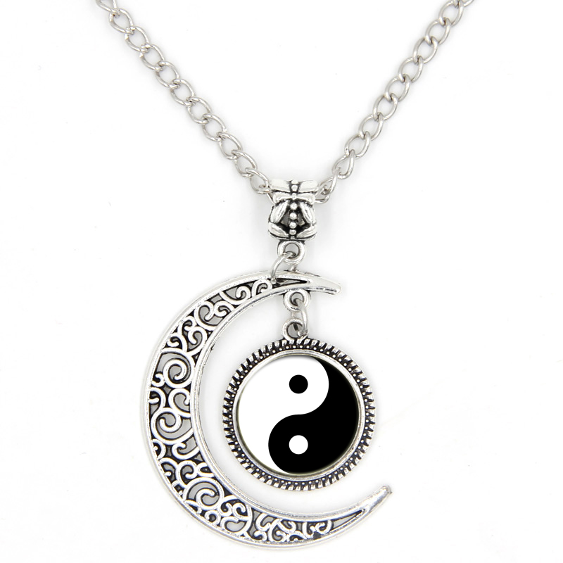 PandaHall Picture Glass Pendant Necklaces, with Alloy Chains, Moon & Flat Round, Yin-yang, Antique Silver, 18.5"(47cm) Glass