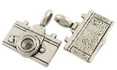 PandaHall Tibetan Style Camera Pendants, Lead Free and Cadmium Free, Antique Silver Color, about 22mm long, 21mm wide, 5.5mm thick, hole...