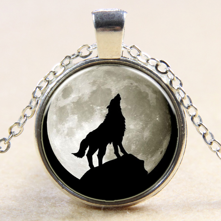 PandaHall Wolf Pattern Flat Round Glass Pendant Necklaces, with Alloy Chains, Silver, 18" Alloy