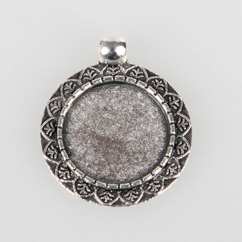 PandaHall Vintage Tibetan Style Alloy Pendant Cabochon Bezel Settings, Antique Silver, Flat Round Tray: 18mm; 31x26x2mm, Hole: 4mm Alloy...