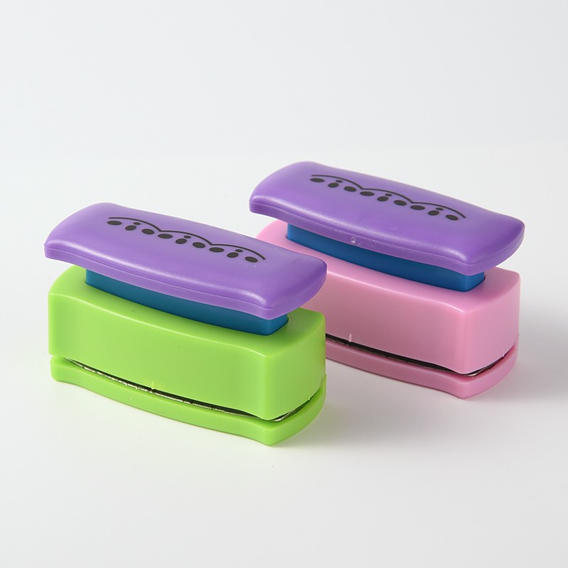 PandaHall Random Single Color or Random Mixed Color Rectangle Mini Plastic Craft Edge Punch Sets for Scrapbooking & Paper Crafts, Wave...