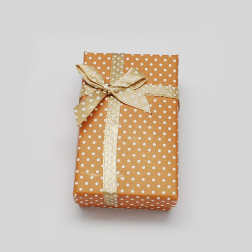 PandaHall Cardboard Necklace Boxes with Bowknot and Sponge Inside, for Necklaces and pendants, Rectangle, Peru, 80x50x25mm; Inner: 75x45mm...