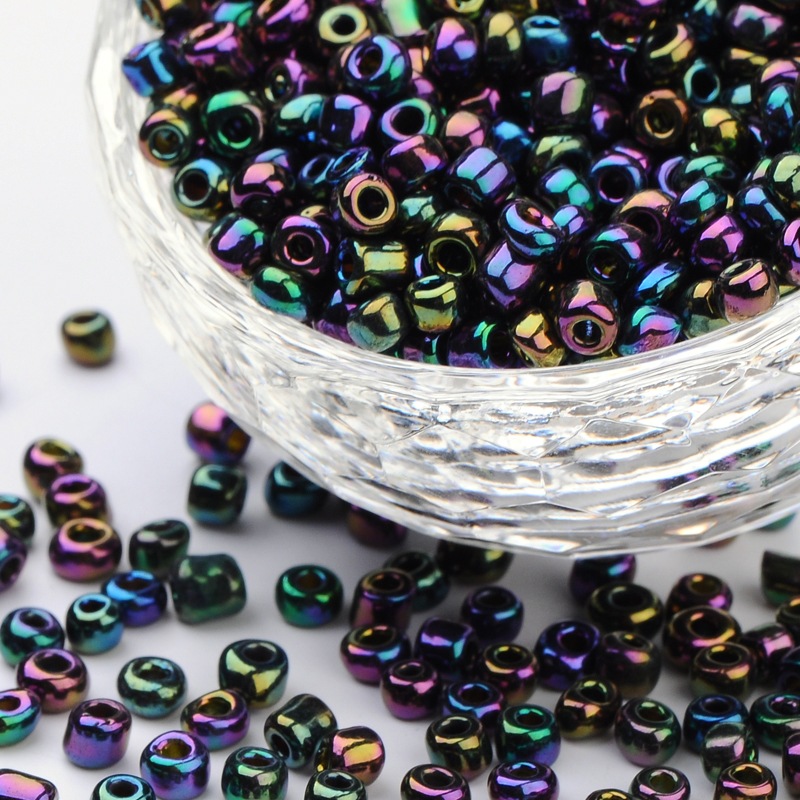 PandaHall 6/0 Glass Seed Beads, Iris Round, Purple, about 4mm in diameter, hole: 1mm, about 500pcs/50g Glass Purple