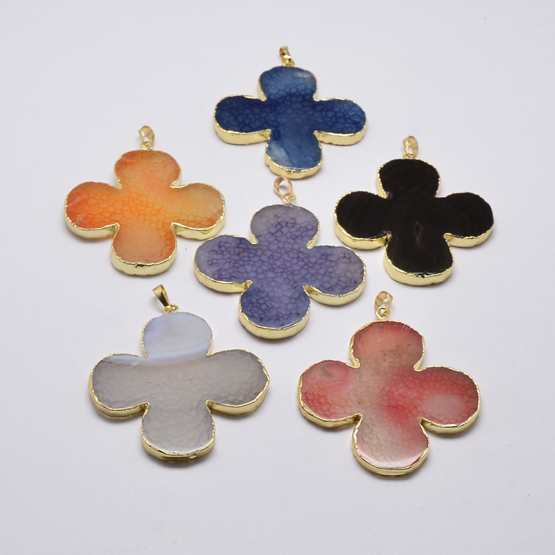 PandaHall Natural Dyed Agate Clover Big Pendants, Golden, Mixed Color, 61x55x5mm, Hole: 8x5mm Natural Agate Clover Multicolor