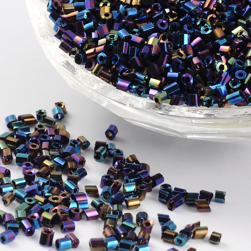 PandaHall Seed Beads, 2-Cut, 11/0, Green, about 2mm long, 2mm wide, hole: 0.5mm; about 4500pcs/50g Glass Green