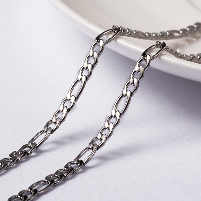 PandaHall 304 Stainless Steel Figaro Chains, with Spool, Stainless Steel Color, 4x3x0.8mm, 6.5x3x0.8mm; about 20m/roll Stainless Steel