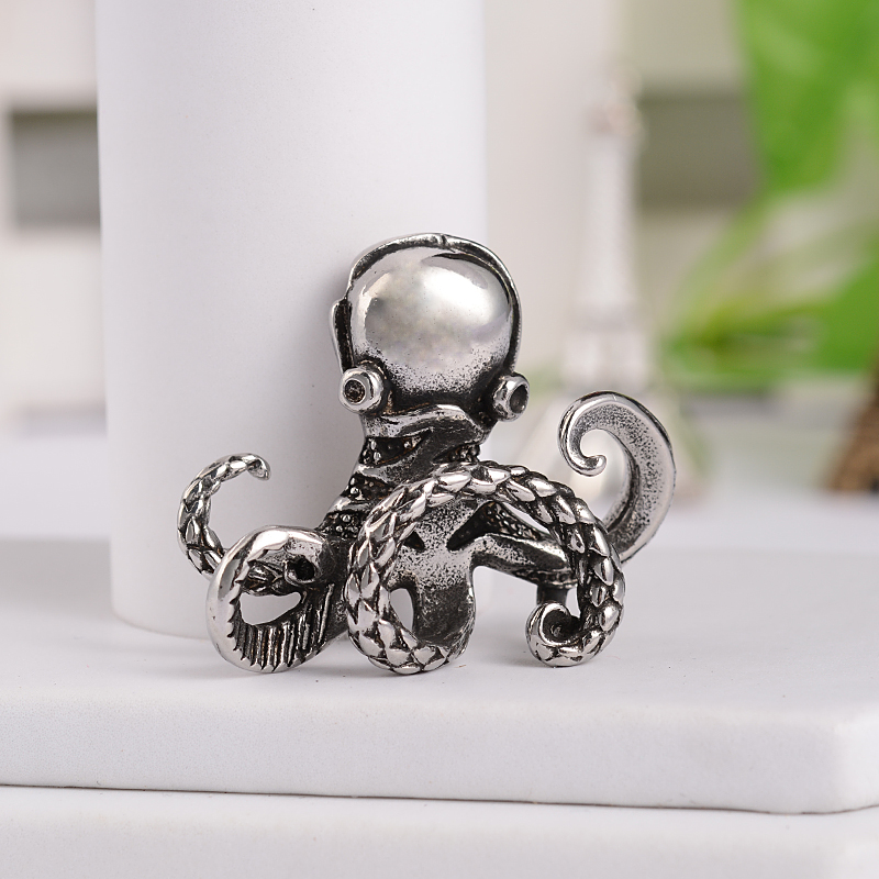 PandaHall Retro 316 Stainless Steel Octopus Pendants, Antique Silver, 29.5x33.5x11.5mm, Hole: 4x3mm Stainless Steel Fish